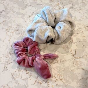 Free people, 2 Pink and Gray Scrunchie Set